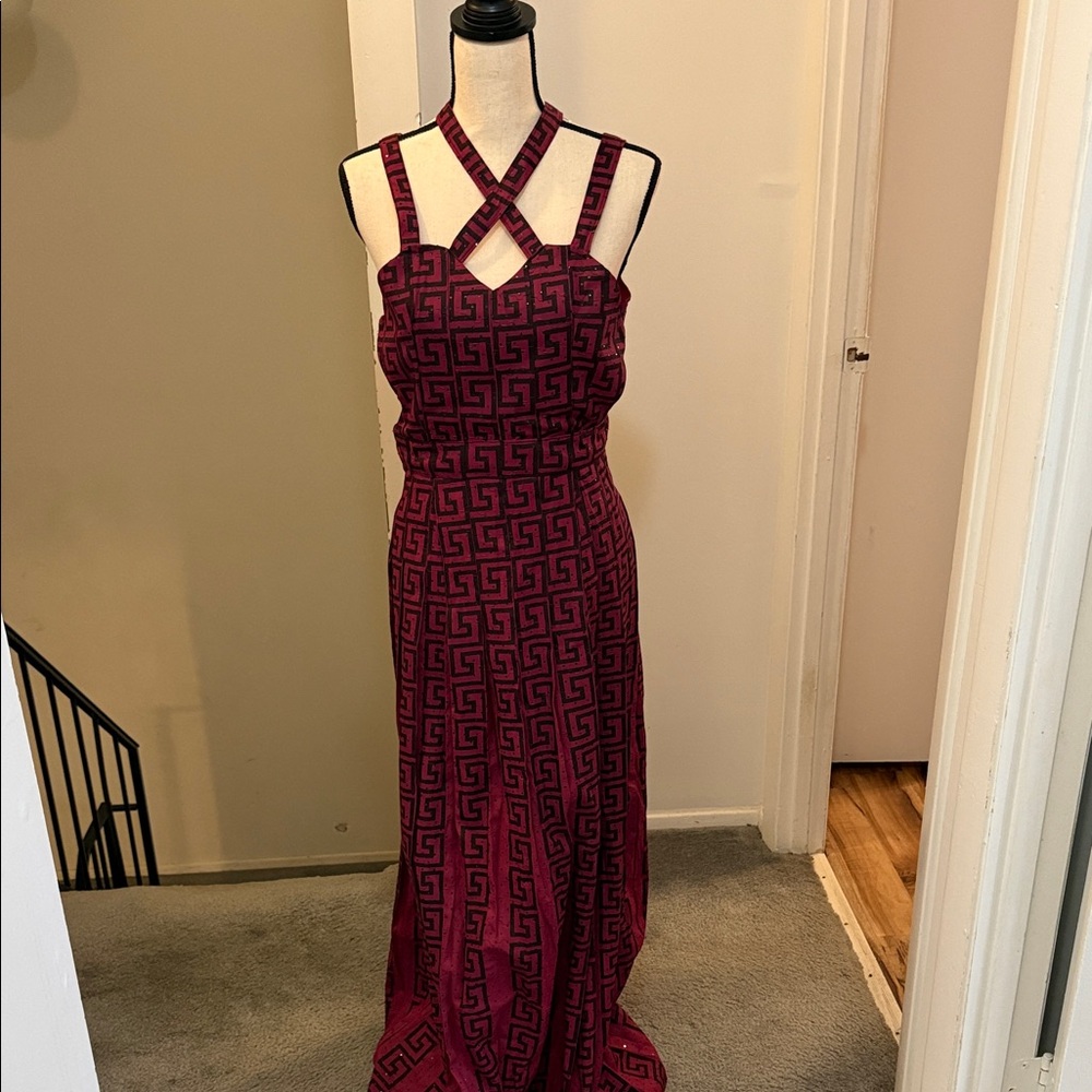 Chic Burgundy Patterned Maxi Dress